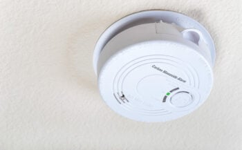 carbon-monoxide-detector-on-a-ceiling